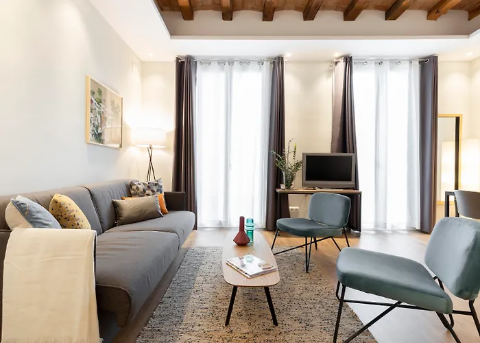 Aspasios Urquinaona Apartments
